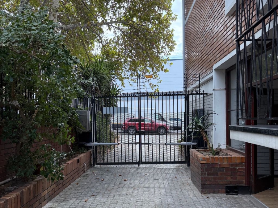 To Let 1 Bedroom Property for Rent in Gardens Western Cape